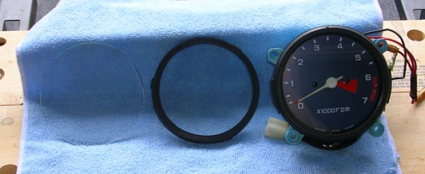 tachometer &amp;amp; Speedo Glass + 1 spare