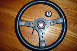 Dealer Optional Steeing Wheel (Leather)