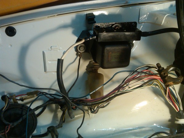 Black Ground Wire - Regulator Attached (600 x 450).jpg